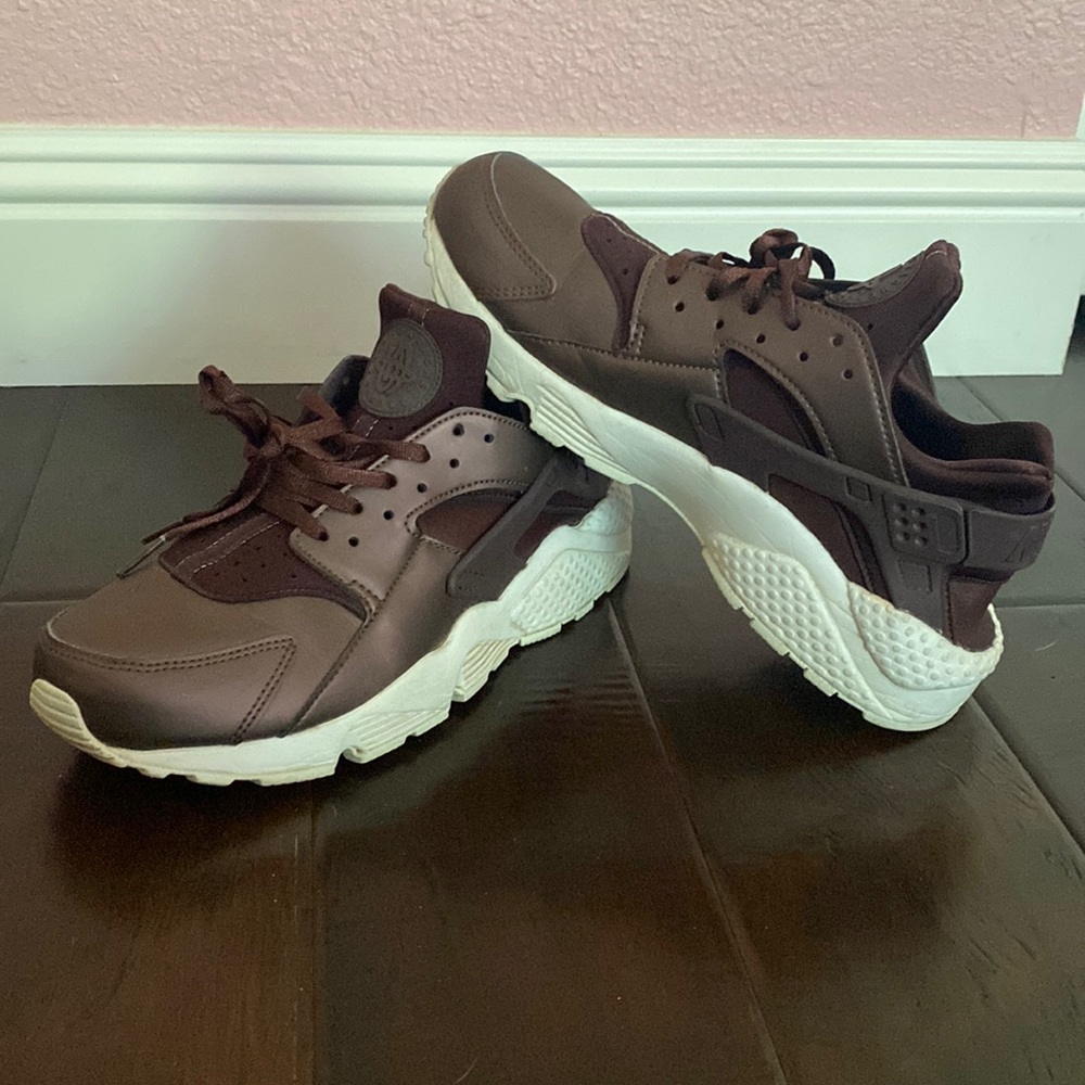 NIKE WMNS AIR HUARACHE Run metallic Mahogany